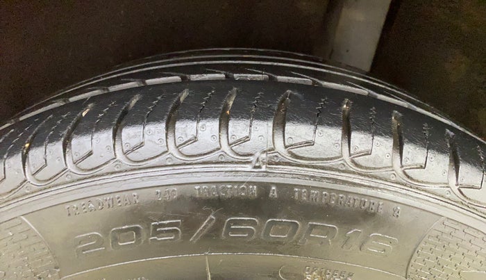 2021 Ford Ecosport TITANIUM 1.5L SPORTS(SUNROOF) DIESEL, Diesel, Manual, 48,895 km, Left Rear Tyre Tread