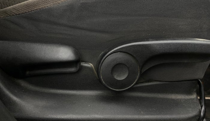 2020 Toyota URBAN CRUISER PREMIUM GRADE MT, Petrol, Manual, 78,995 km, Driver Side Adjustment Panel