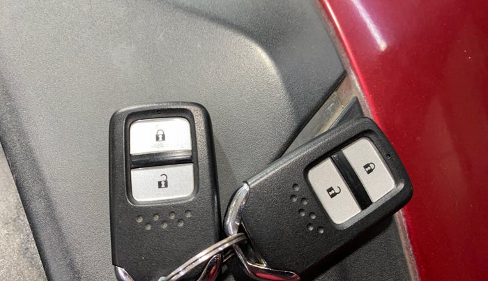 2019 Honda Jazz 1.2L I-VTEC VX CVT, Petrol, Automatic, 39,841 km, Key Close Up