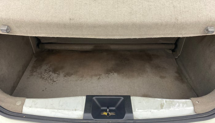 2013 Renault Pulse RXZ DIESEL, Diesel, Manual, 62,189 km, Boot Inside