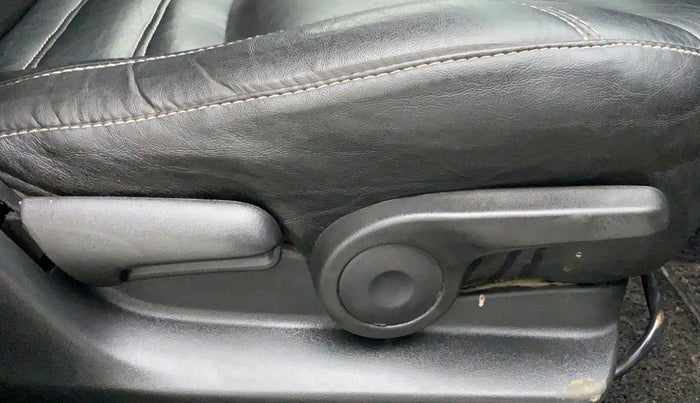 2018 Maruti S Cross ZETA 1.3, Diesel, Manual, 89,162 km, Driver Side Adjustment Panel