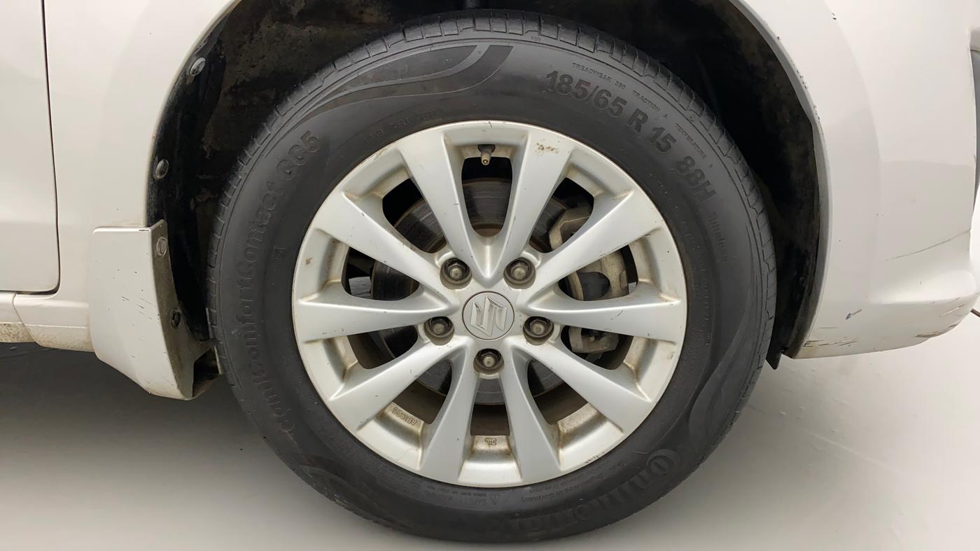 2012 Maruti Ertiga ZXI, Petrol, Manual, 65,874 km, Right Front Wheel