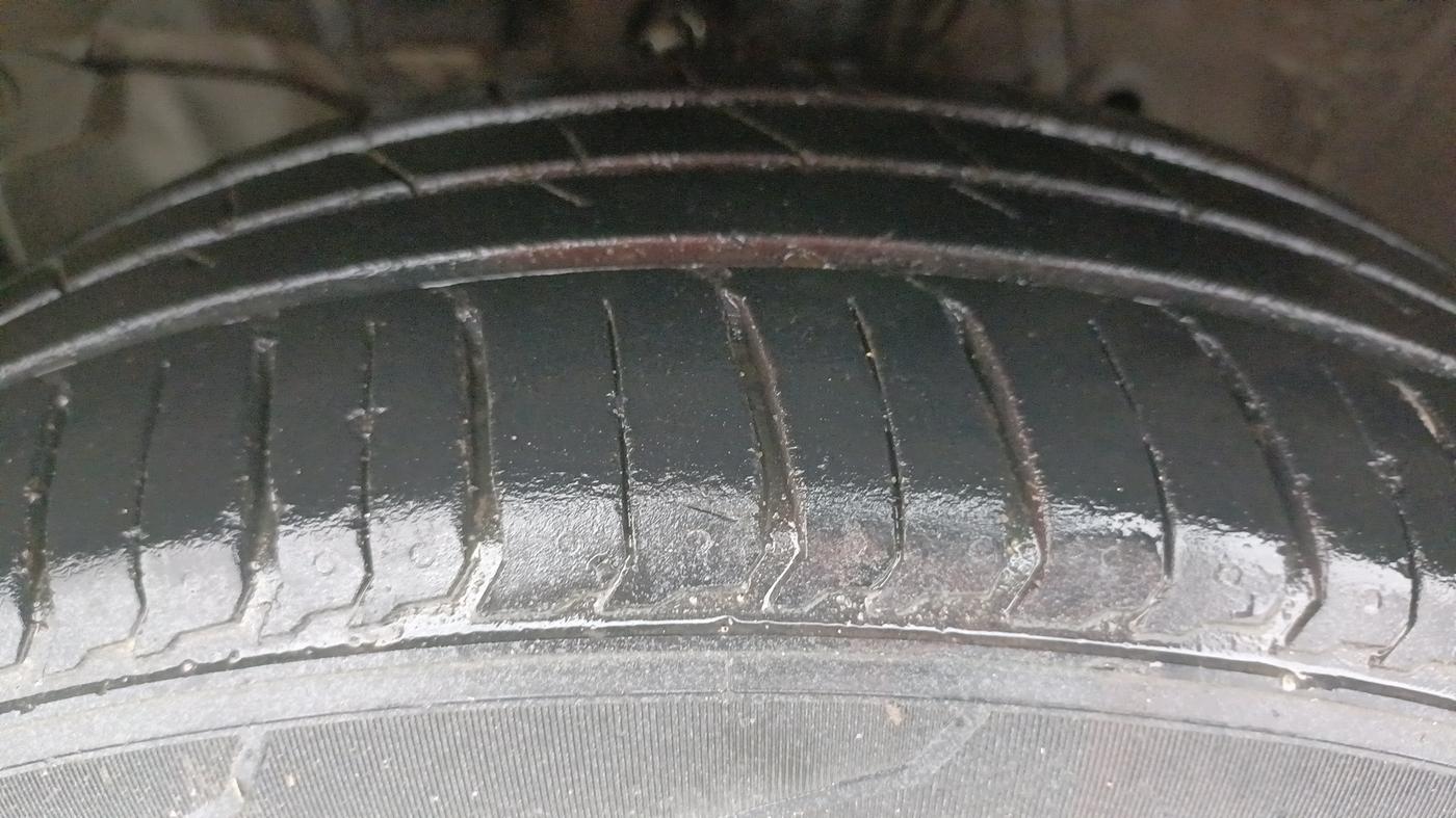 2015 Honda City 1.5L I-VTEC VX (O) MT, Petrol, Manual, 80,777 km, Left Front Tyre Tread