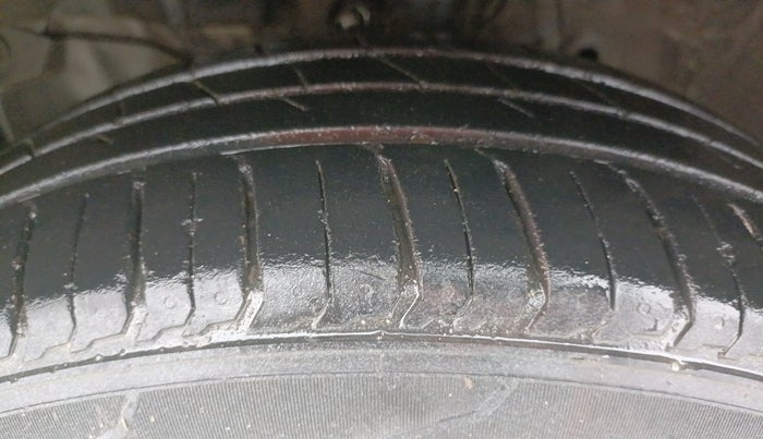 2015 Honda City 1.5L I-VTEC VX (O) MT, Petrol, Manual, 80,777 km, Left Front Tyre Tread