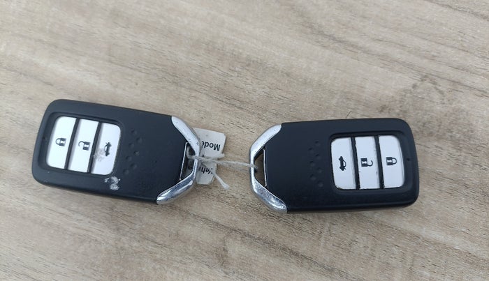 2015 Honda City 1.5L I-VTEC VX (O) MT, Petrol, Manual, 80,777 km, Key Close Up