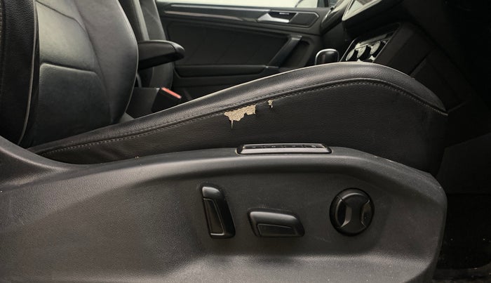 2018 Volkswagen TIGUAN HIGHLINE TDI AT, Diesel, Automatic, 1,41,504 km, Driver Side Adjustment Panel