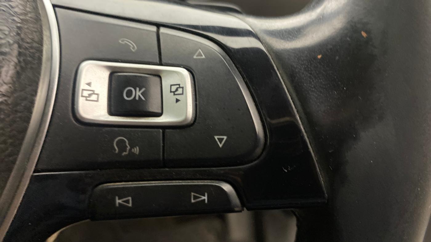 2018 Volkswagen TIGUAN HIGHLINE TDI AT, Diesel, Automatic, 1,39,797 km, Adaptive Cruise Control