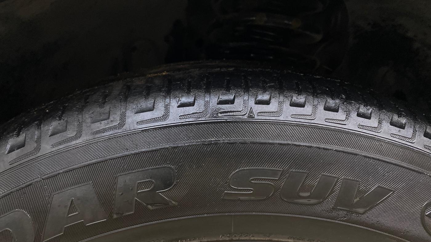 2018 Volkswagen TIGUAN HIGHLINE TDI AT, Diesel, Automatic, 1,39,797 km, Left Front Tyre Tread