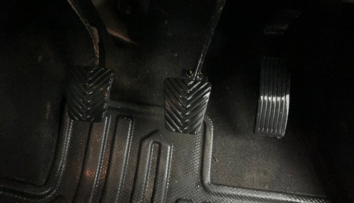 2020 KIA SONET HTK PLUS 1.5, Diesel, Manual, 84,828 km, Pedals