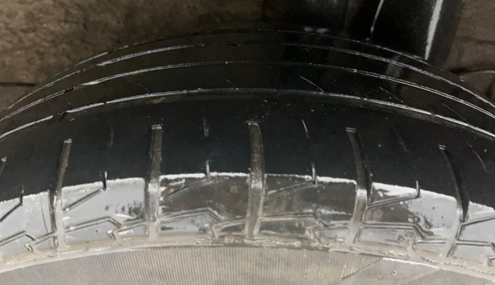 2020 KIA SONET HTK PLUS 1.5, Diesel, Manual, 84,828 km, Left Rear Tyre Tread