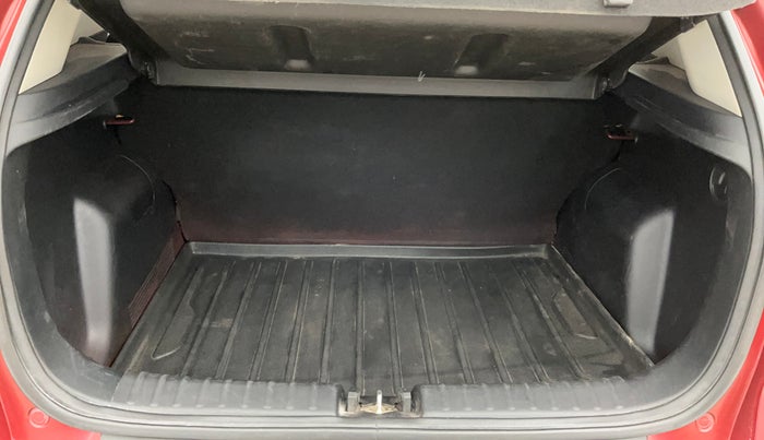 2020 KIA SONET HTK PLUS 1.5, Diesel, Manual, 84,828 km, Boot Inside