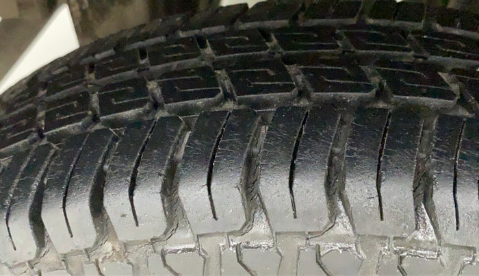2010 Maruti Zen Estilo LXI, Petrol, Manual, 19,332 km, Right Rear Tyre Tread