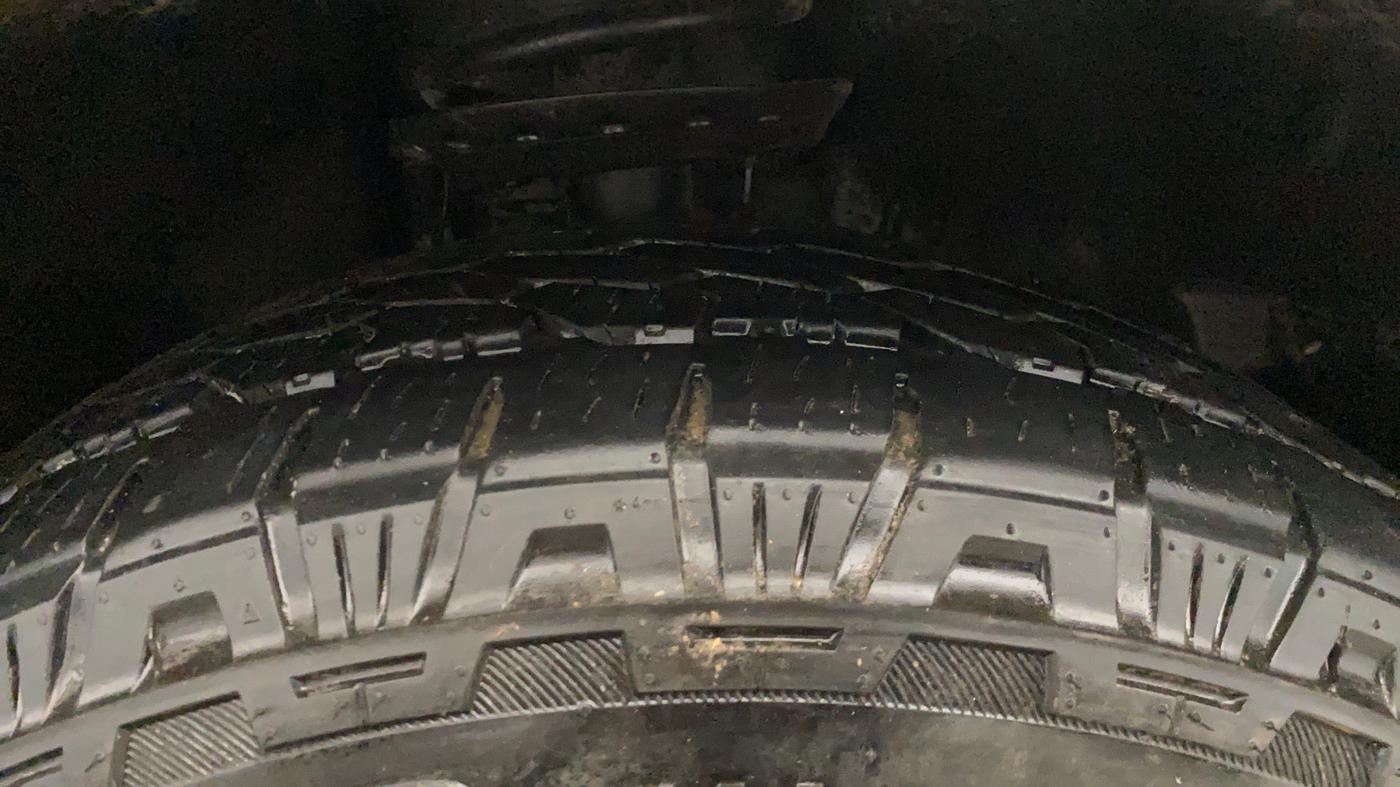 2021 Tata Safari XT PLUS, Diesel, Manual, 1,16,766 km, Right Front Tyre Tread