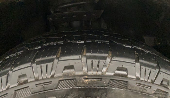 2021 Tata Safari XT PLUS, Diesel, Manual, 1,16,766 km, Right Front Tyre Tread