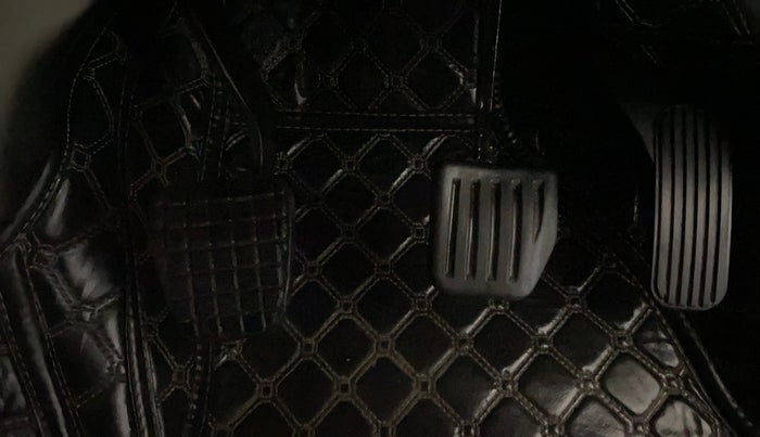 2021 Tata Safari XT PLUS, Diesel, Manual, 1,16,766 km, Pedals