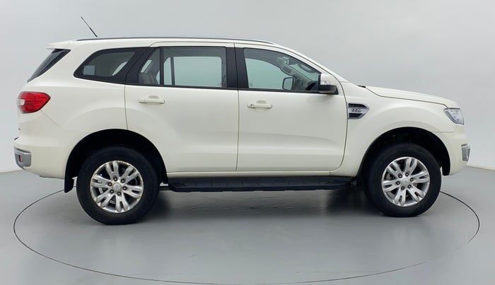 2016 Ford Endeavour 2.2l 4X4 MT Trend, Diesel, Manual, 46,767 km, Right Side