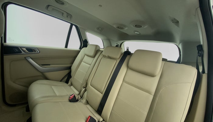 2016 Ford Endeavour 2.2l 4X4 MT Trend, Diesel, Manual, 46,767 km, Right Side Rear Door Cabin