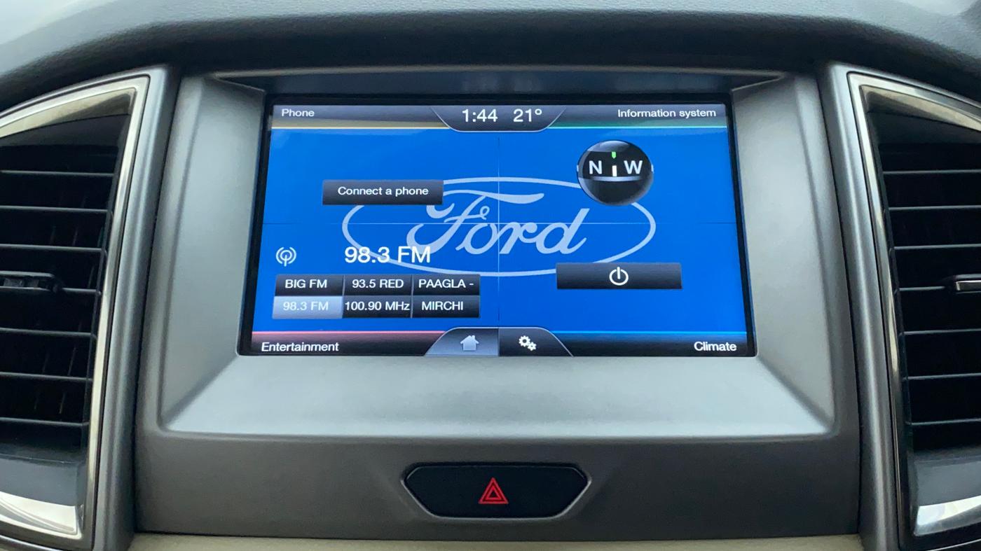 2016 Ford Endeavour 2.2l 4X4 MT Trend, Diesel, Manual, 46,767 km, Touchscreen Infotainment System
