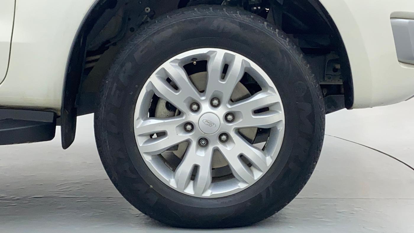 2016 Ford Endeavour 2.2l 4X4 MT Trend, Diesel, Manual, 46,767 km, Right Front Wheel