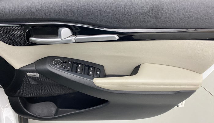 2020 KIA SELTOS HTX+ AT 1.5 DIESEL, Diesel, Automatic, 44,301 km, Driver Side Door Panels Control