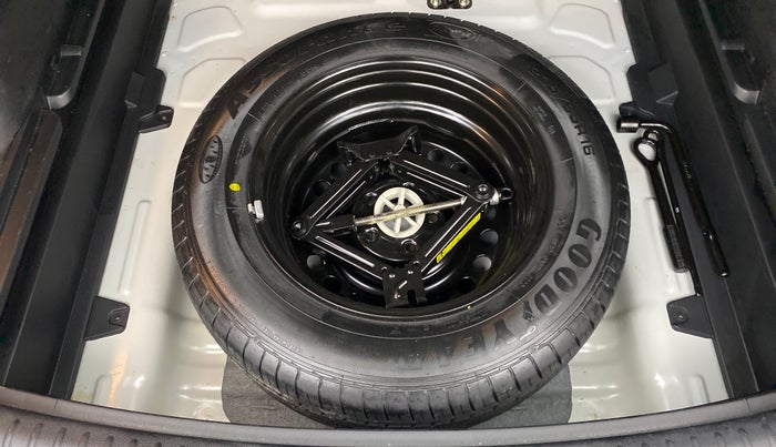 2020 KIA SELTOS HTX+ AT 1.5 DIESEL, Diesel, Automatic, 44,301 km, Spare Tyre