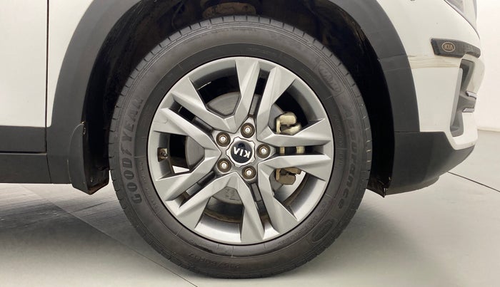 2020 KIA SELTOS HTX+ AT 1.5 DIESEL, Diesel, Automatic, 44,301 km, Right Front Wheel
