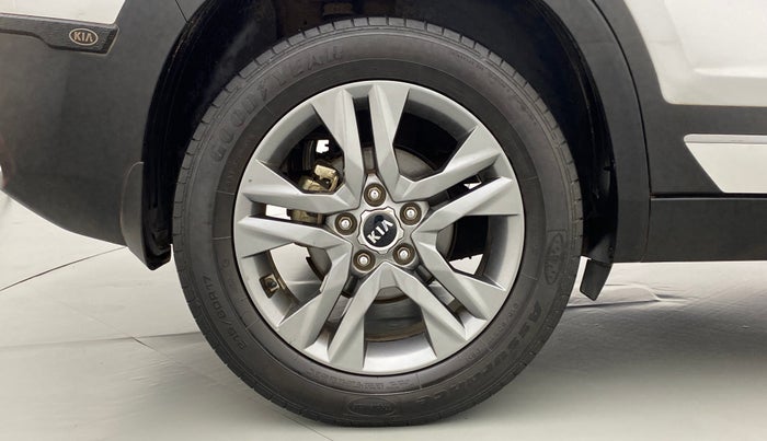 2020 KIA SELTOS HTX+ AT 1.5 DIESEL, Diesel, Automatic, 44,301 km, Right Rear Wheel