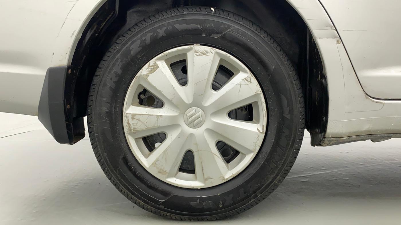 2011 Maruti Swift Dzire VXI, Petrol, Manual, 82,915 km, Right Rear Wheel