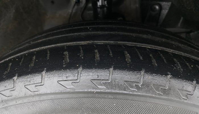 2018 Honda WR-V 1.2L I-VTEC VX MT, CNG, Manual, 68,667 km, Right Front Tyre Tread