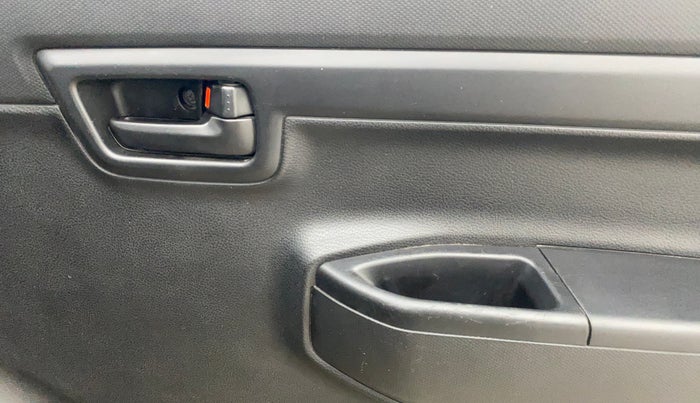 2022 Maruti S PRESSO VXI (O), Petrol, Manual, 60,576 km, Driver Side Door Panels Control