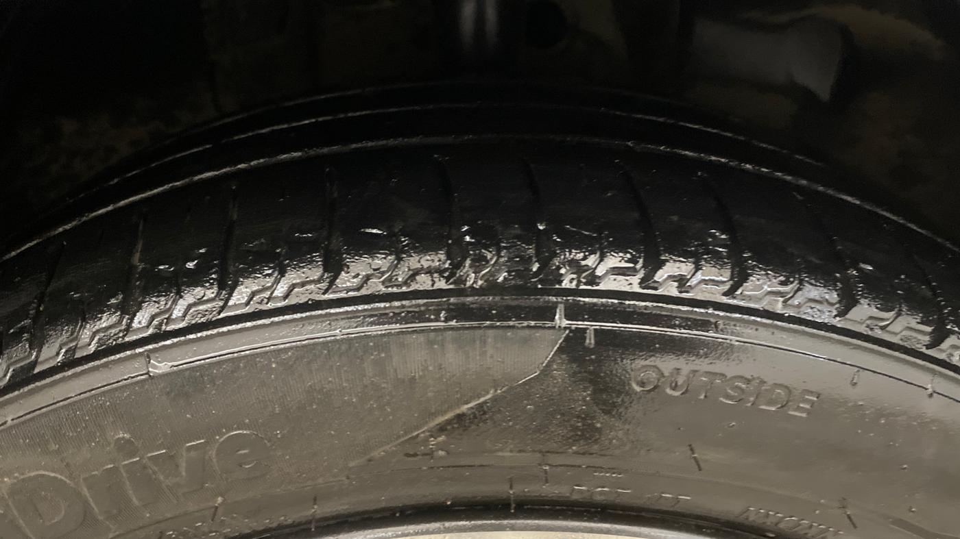 2020 Tata TIGOR XZ PLUS PETROL, Petrol, Manual, 62,949 km, Right Front Tyre Tread