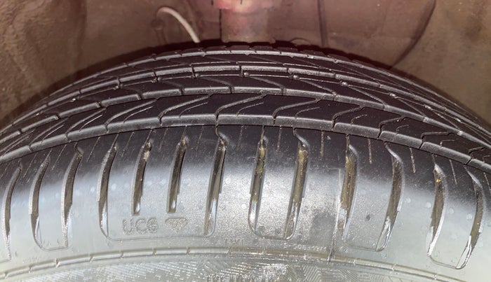 2019 Hyundai Elite i20 MAGNA PLUS 1.2, Petrol, Manual, 55,472 km, Right Front Tyre Tread