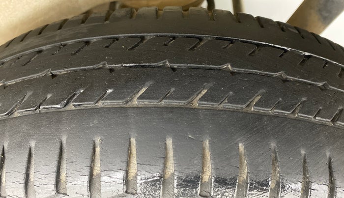 2014 Maruti Wagon R 1.0 VXI, Petrol, Manual, 28,171 km, Left Rear Tyre Tread