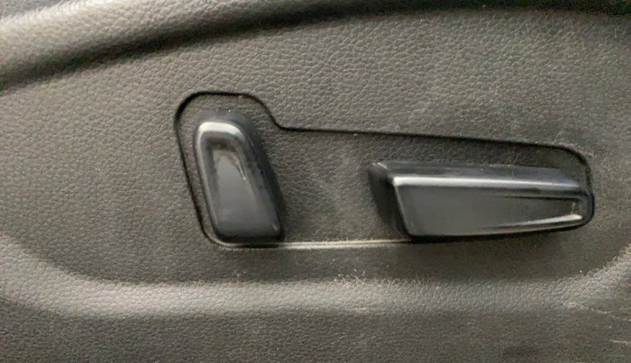 2021 KIA SELTOS GTX PLUS DCT 1.4 PETROL, Petrol, Automatic, 1,43,517 km, Driver Side Adjustment Panel