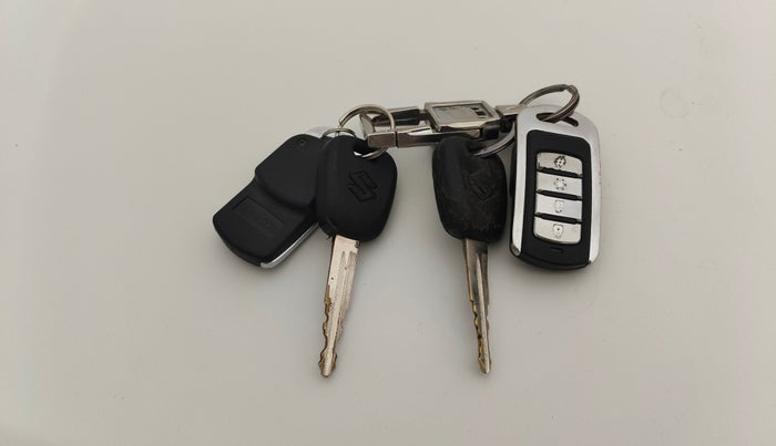 2013 Maruti Alto K10 VXI, Petrol, Manual, 55,401 km, Key Close Up