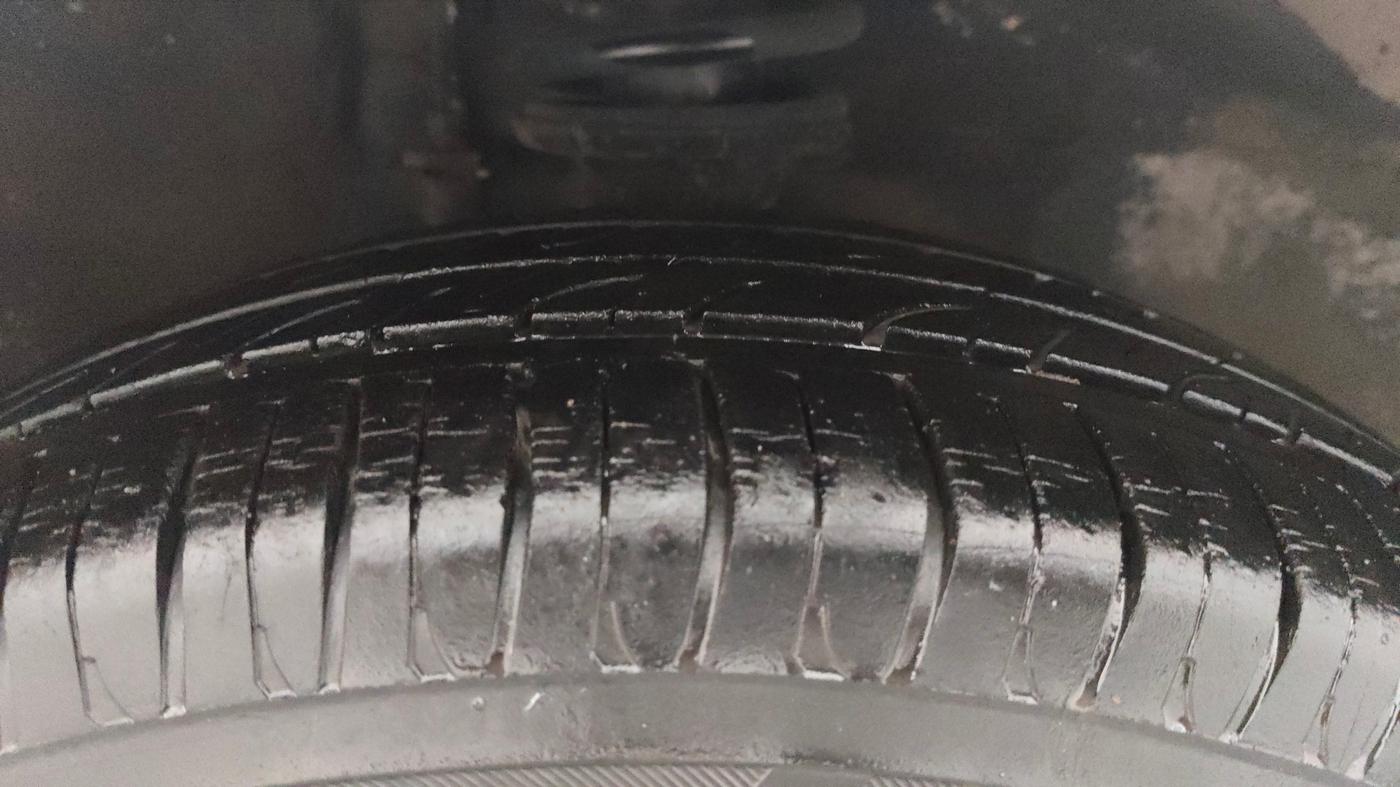 2013 Maruti Alto K10 VXI, Petrol, Manual, 55,454 km, Right Front Tyre Tread