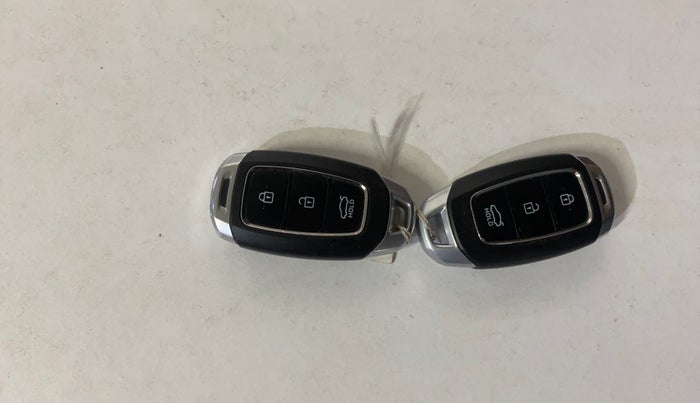 2019 Hyundai Verna 1.6 VTVT SX (O) AT, Petrol, Automatic, 79,119 km, Key Close Up