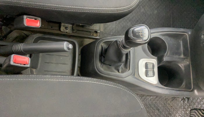2019 Datsun Redi Go T (O), Petrol, Manual, 54,340 km, Gear Lever