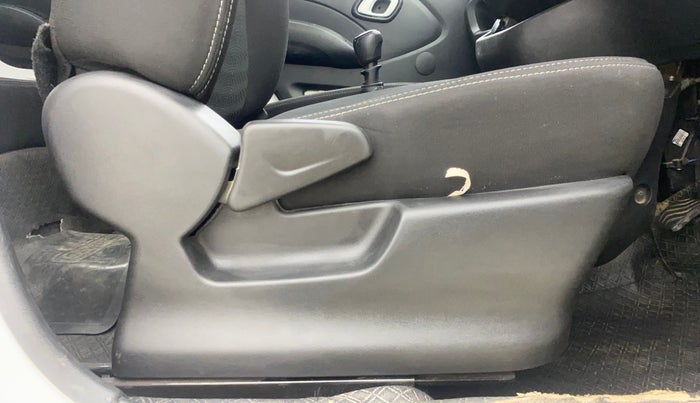 2019 Datsun Redi Go T (O), Petrol, Manual, 54,340 km, Driver Side Adjustment Panel