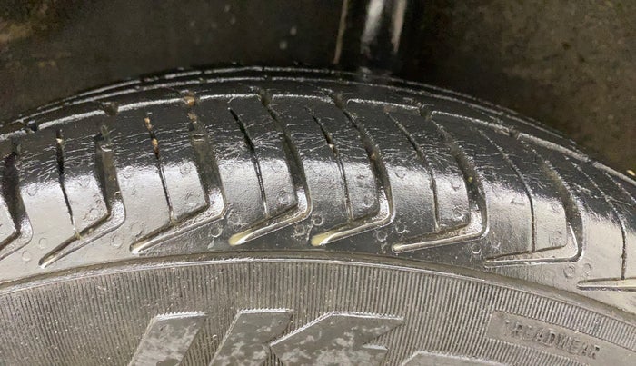 2017 Datsun Redi Go T (O), Petrol, Manual, 50,105 km, Left Rear Tyre Tread