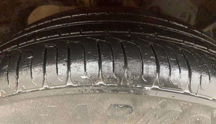 2016 Ford Ecosport TITANIUM 1.5L PETROL AT, Petrol, Automatic, 84,066 km, Right Front Tyre Tread