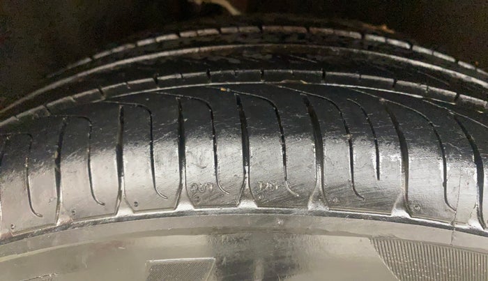 2016 Ford Ecosport TITANIUM 1.5L PETROL AT, Petrol, Automatic, 84,066 km, Right Rear Tyre Tread