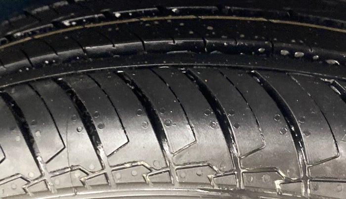 2018 Maruti IGNIS ZETA 1.2, Petrol, Manual, 58,733 km, Left Rear Tyre Tread