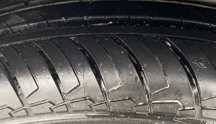 2018 Maruti IGNIS ZETA 1.2, Petrol, Manual, 58,733 km, Left Front Tyre Tread