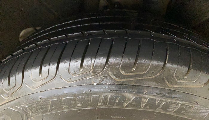 2017 Skoda Octavia STYLE PLUS AT 1.8 TSI, Petrol, Automatic, 50,858 km, Left Rear Tyre Tread