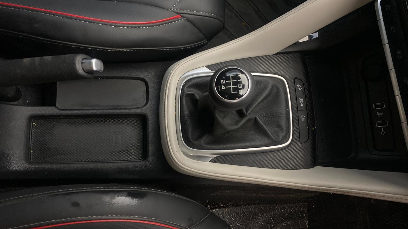 2022 MG ASTOR SMART 1.5 MT, Petrol, Manual, 38,946 km, Gear Lever