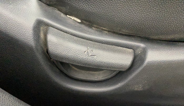 2016 Hyundai Grand i10 SPORTZ 1.2 KAPPA VTVT, Petrol, Manual, 93,995 km, Driver Side Adjustment Panel