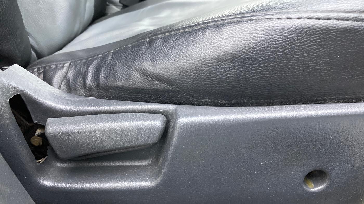 2019 Maruti Alto K10 VXI, Petrol, Manual, 64,737 km, Driver Side Adjustment Panel