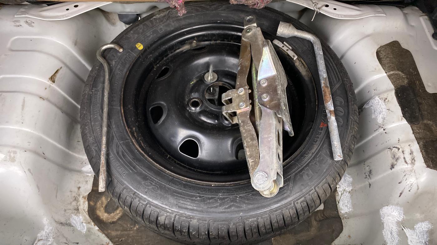 2019 Maruti Alto K10 VXI, Petrol, Manual, 64,737 km, Spare Tyre
