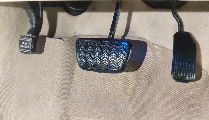 2016 Toyota Camry HYBRID, Hybrid, Automatic, 75,189 km, Pedals